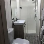 Jasmine With Hot Tub Йорк